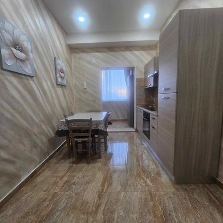 Golden House Sicily Hotel คาตาเนีย ภายนอก รูปภาพ