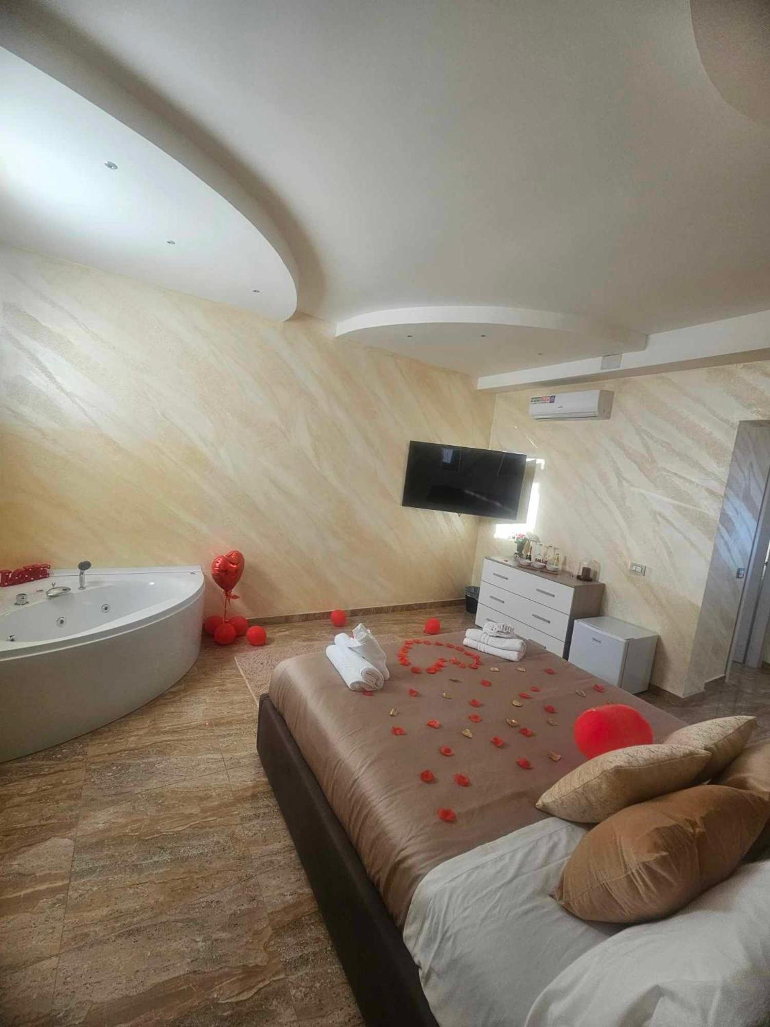 Golden House Sicily Hotel คาตาเนีย ภายนอก รูปภาพ