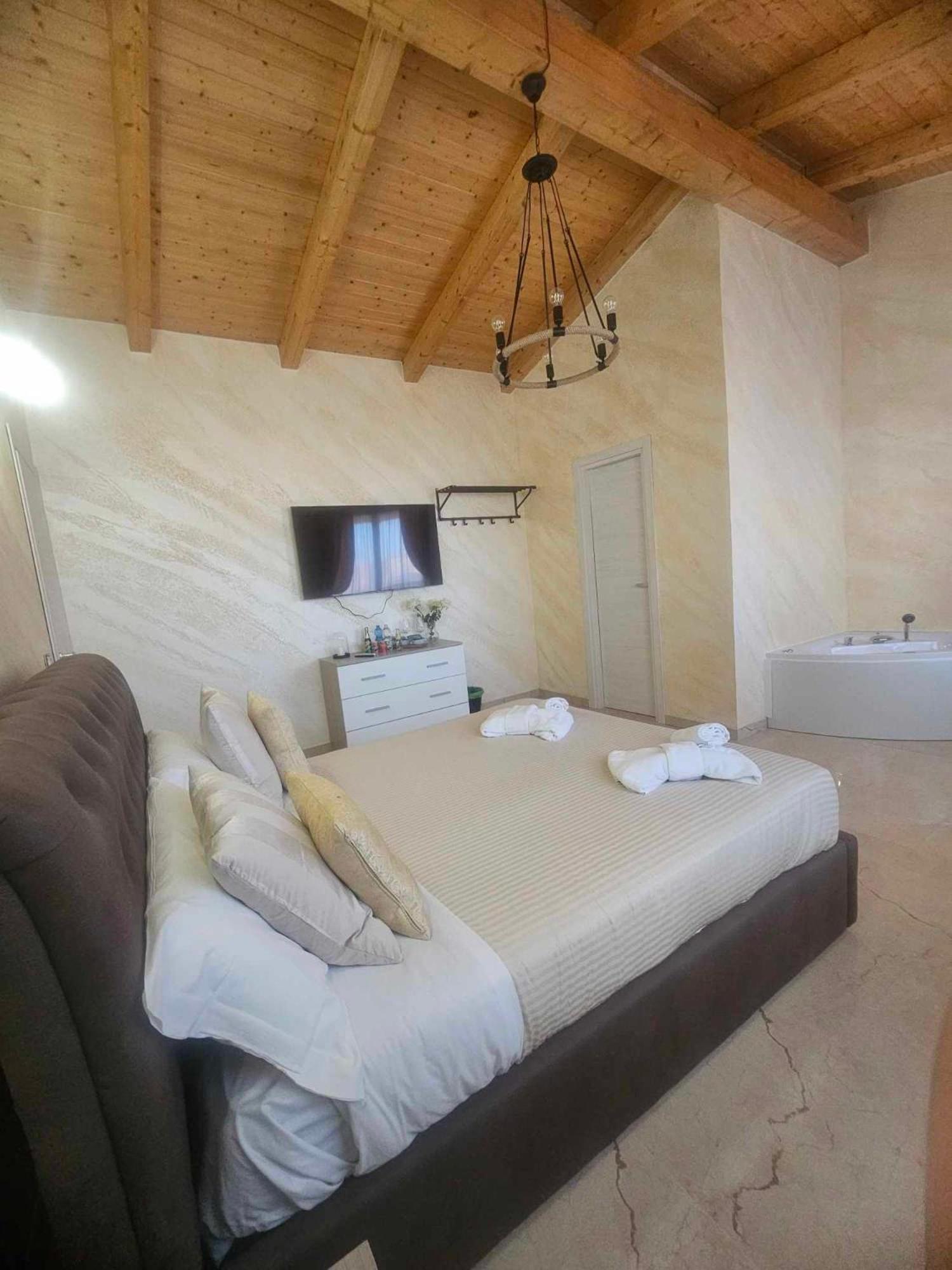 Golden House Sicily Hotel คาตาเนีย ภายนอก รูปภาพ