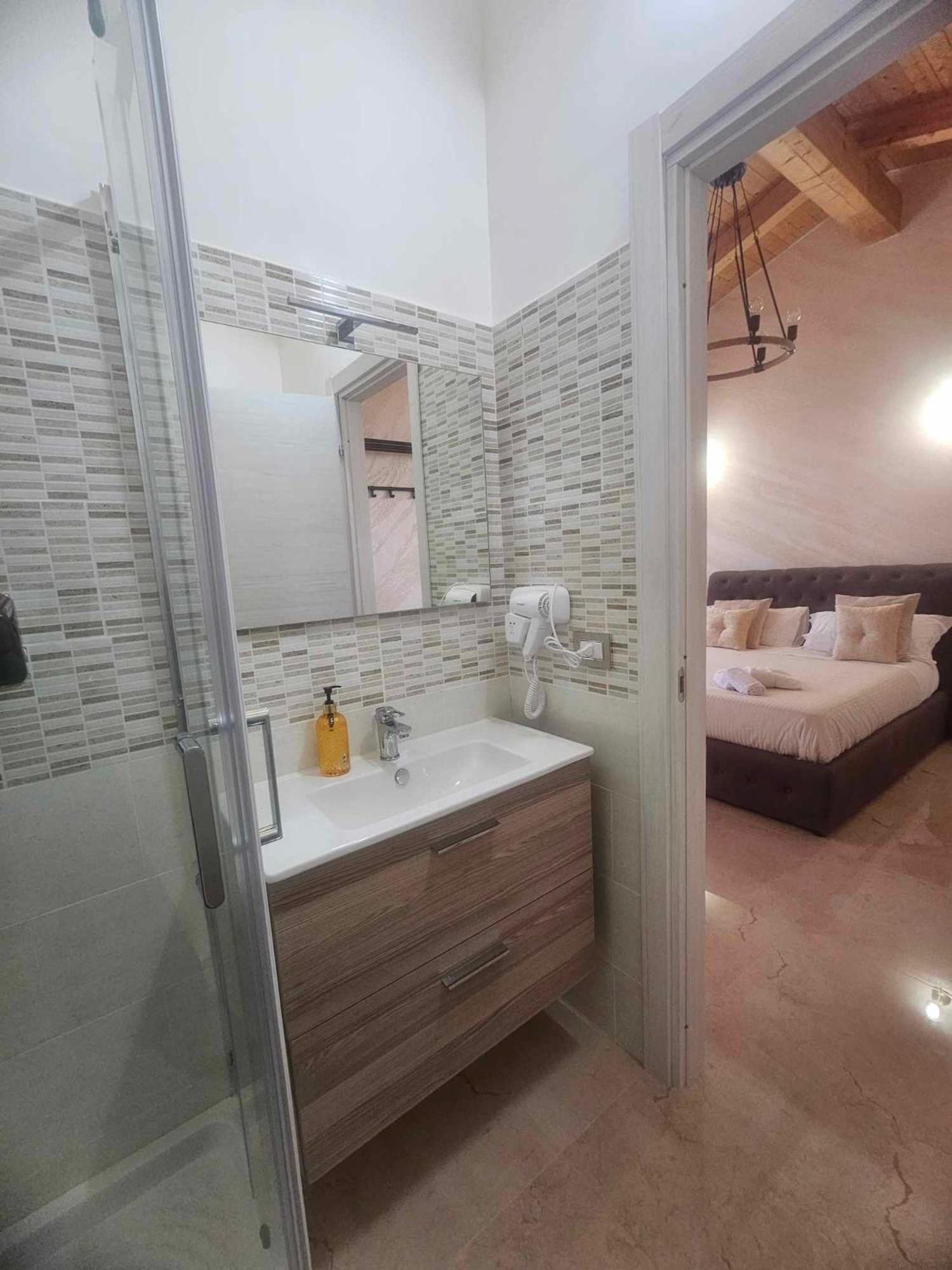 Golden House Sicily Hotel คาตาเนีย ภายนอก รูปภาพ