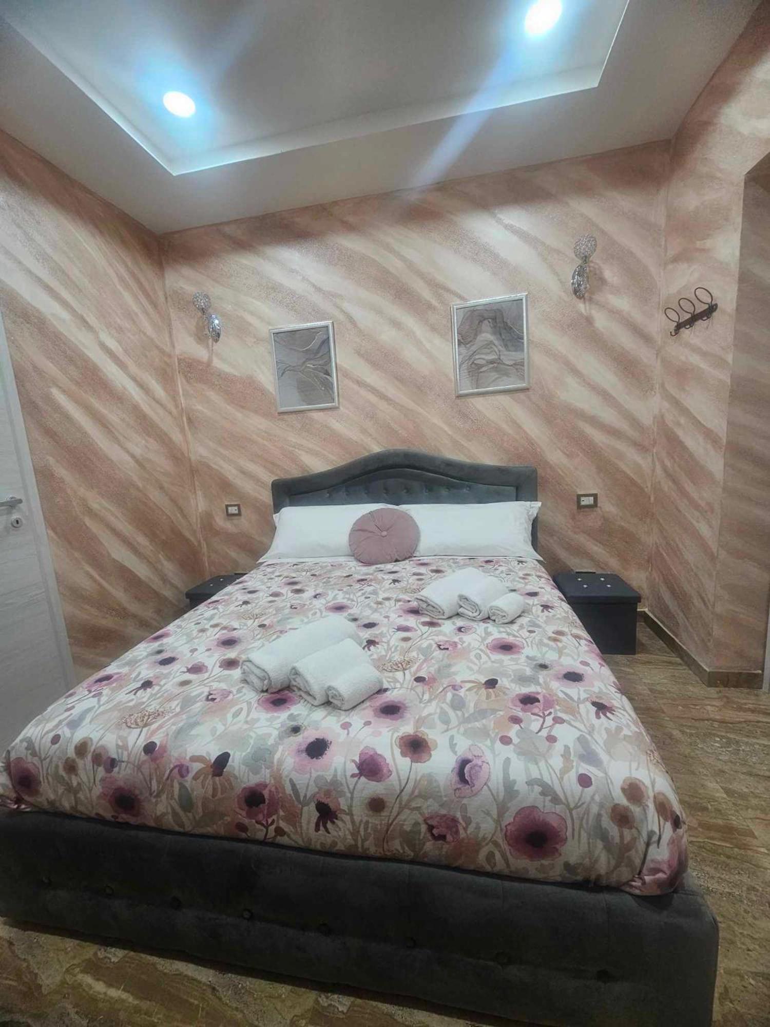 Golden House Sicily Hotel คาตาเนีย ภายนอก รูปภาพ